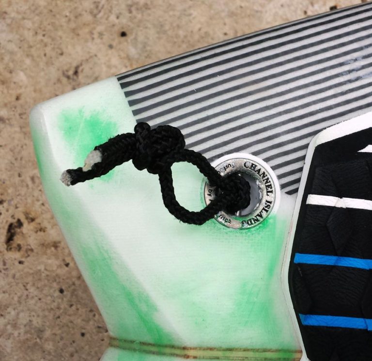 How to Attach and Wear a Surfboard Leash