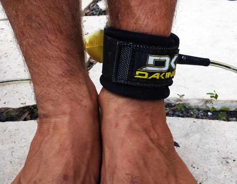 How to Attach and Wear a Surfboard Leash